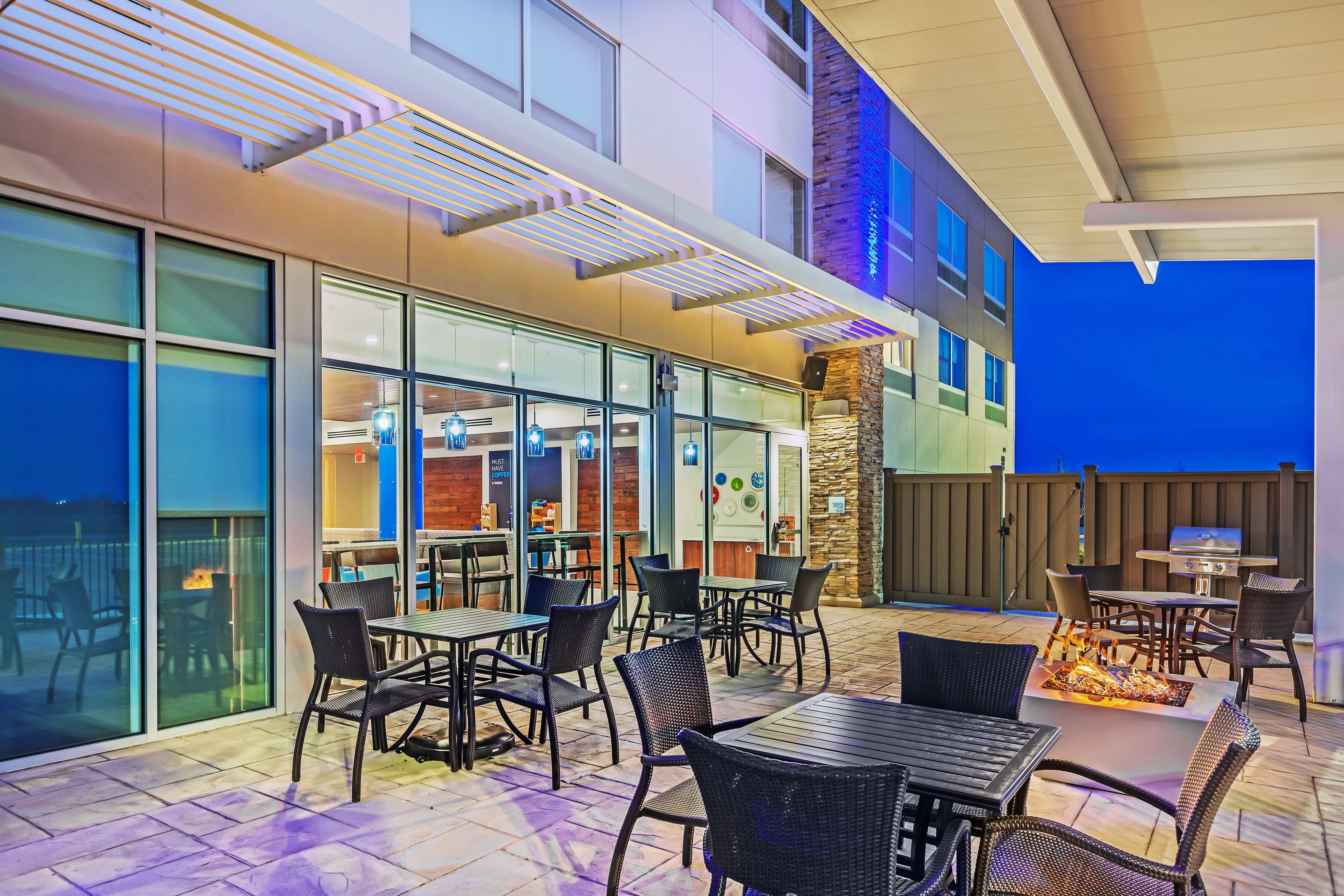 Holiday Inn Express And Suites Chanute By Ihg Zewnętrze zdjęcie