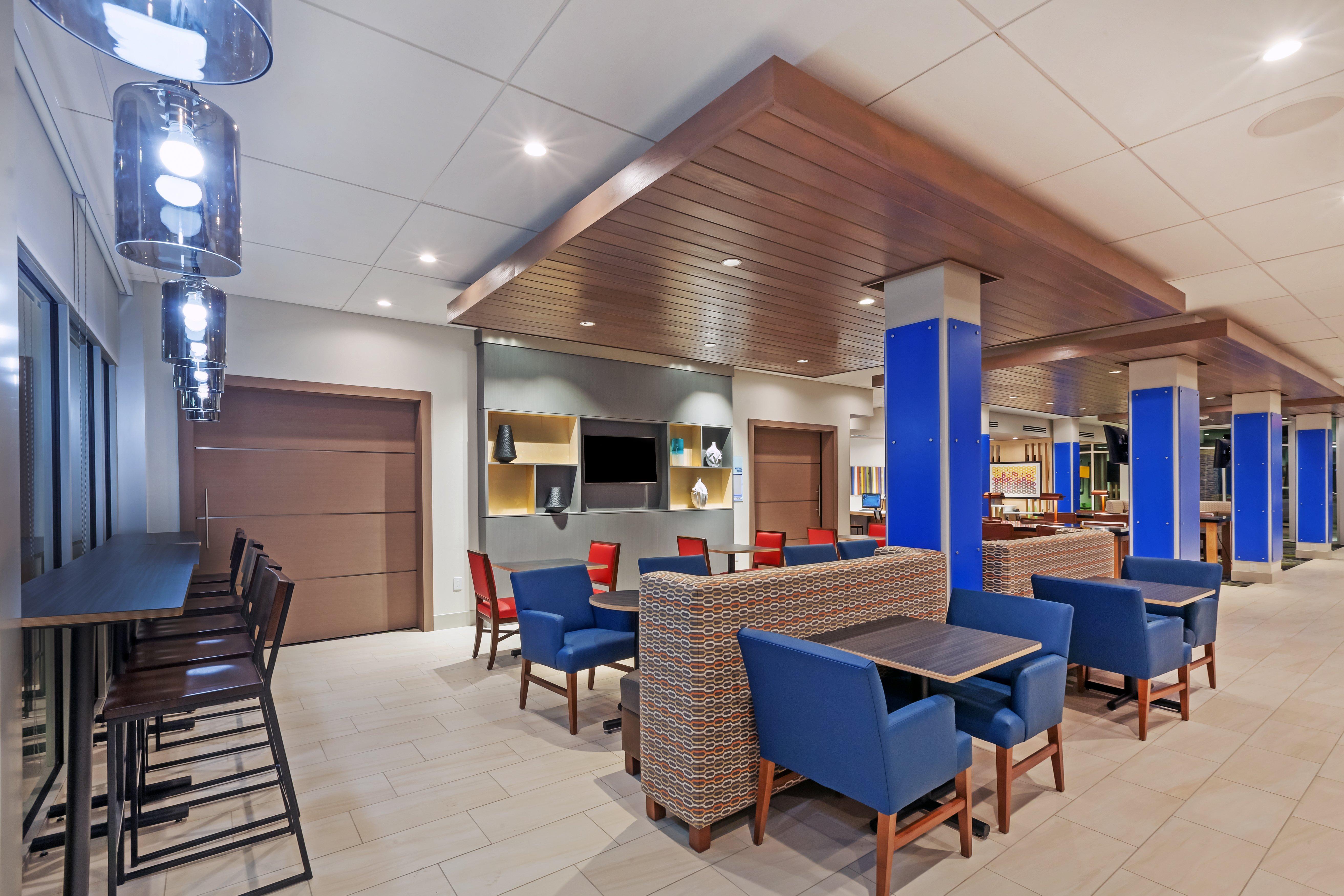 Holiday Inn Express And Suites Chanute By Ihg Zewnętrze zdjęcie