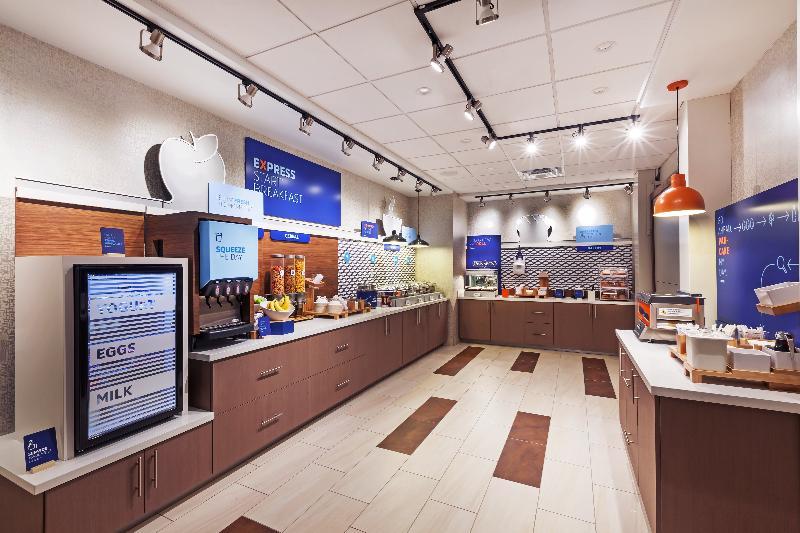 Holiday Inn Express And Suites Chanute By Ihg Zewnętrze zdjęcie